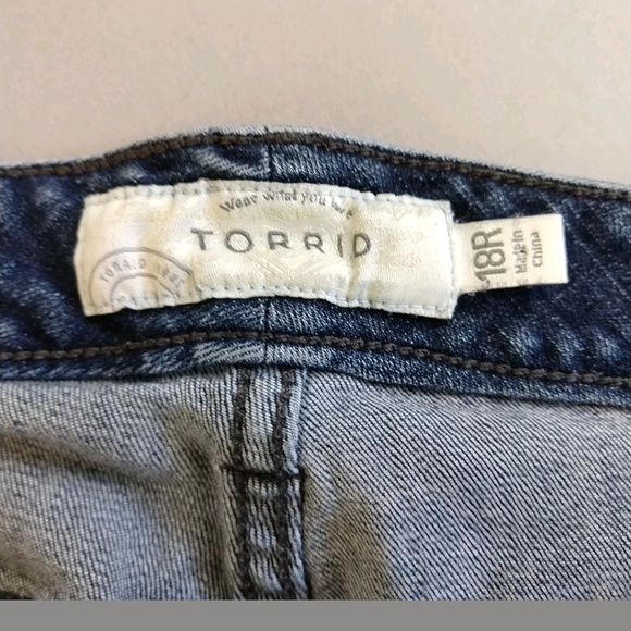 SOLD Torrid distressed skinny jeans, size 18 - Picture 3 of 8